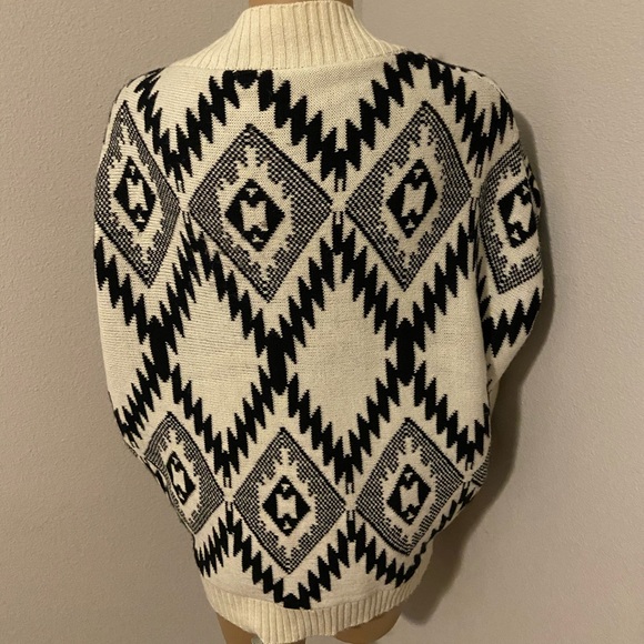 🚫DONATED🚫 - Picture 5 of 6